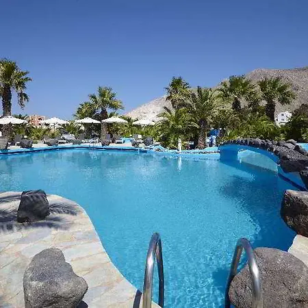 Crystal Palace 4* Perissa (Santorini)